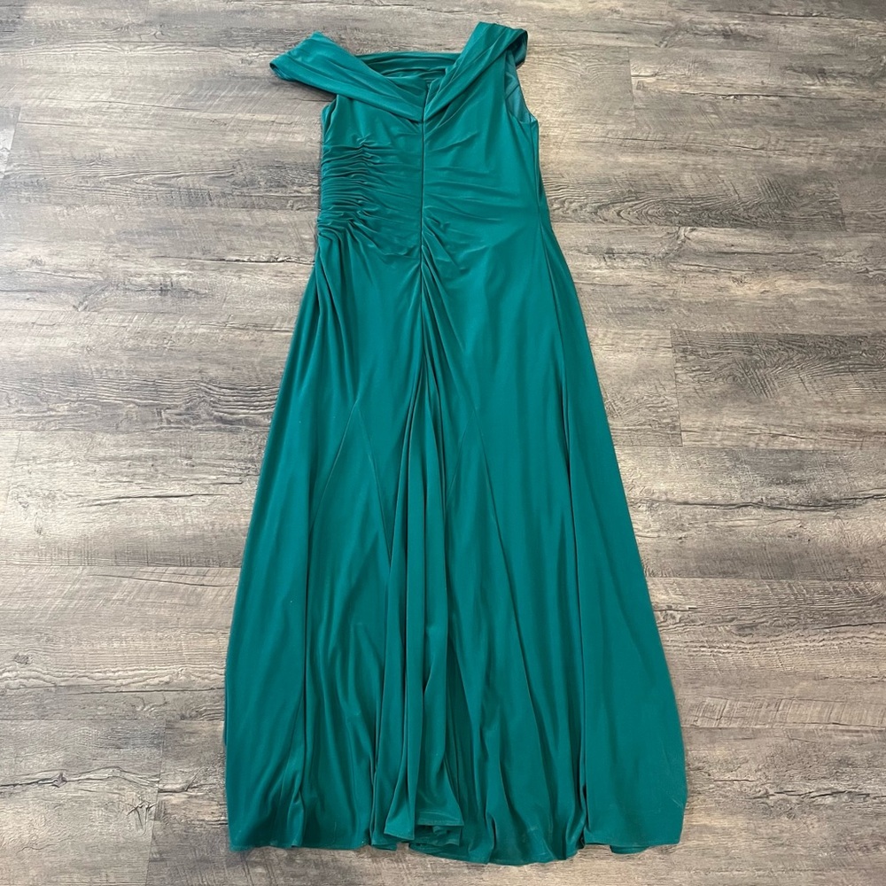 Ieena for MacDuggal One Shoulder Formal Gown in Emerald Green *hemmed - Picture 5 of 7
